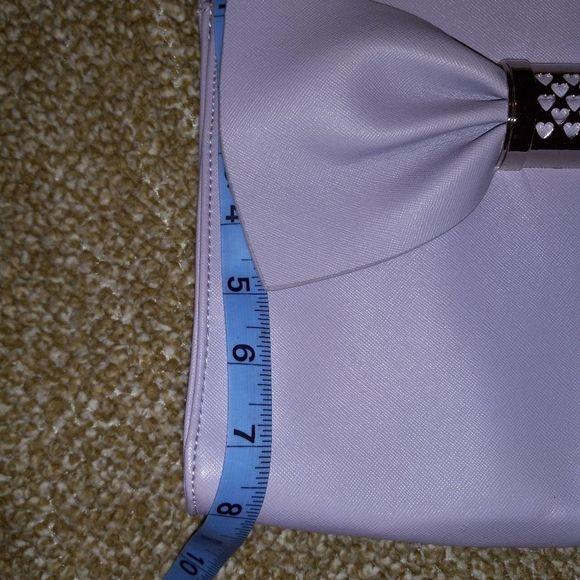 BETSEY JOHNSON PURSE - Picture 10 of 11